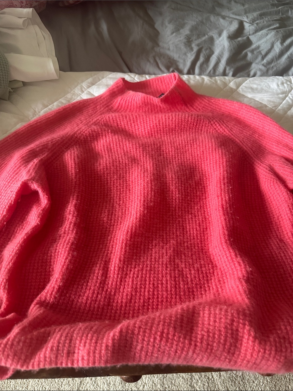 Vineyard Vines Bright Coral Mock Neck Sweater 100% cashmere